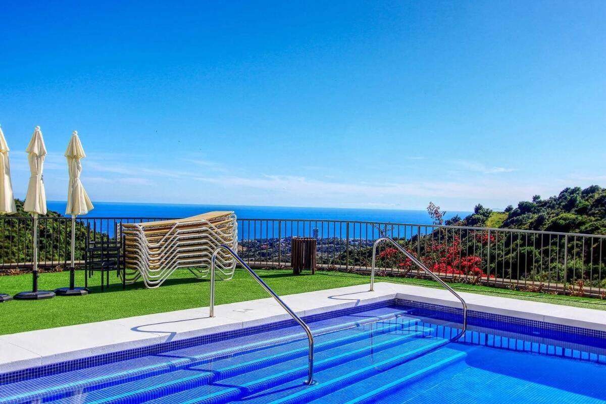 Spacious With 3 Pools & Gym * Marbellac