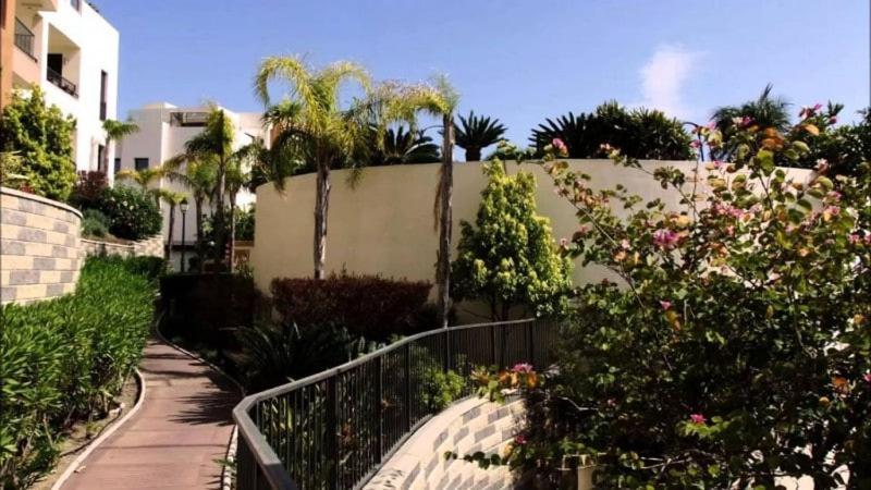 Spacious With 3 Pools & Gym Appartement