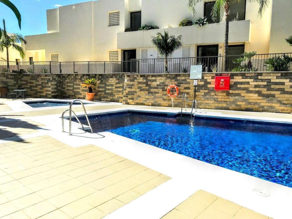 Appartement Spacious With 3 Pools & Gym *